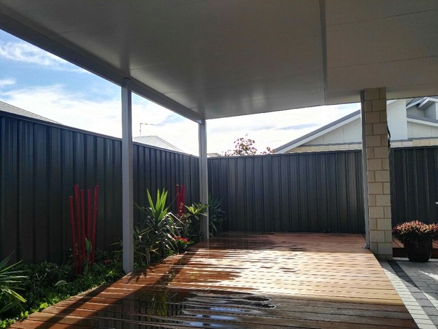 flat pergola in solarspan by great aussie patios