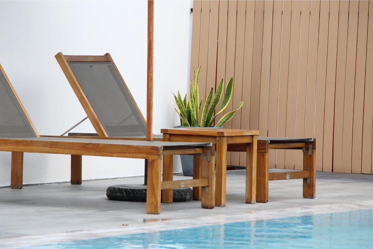an outdoor daybed in someone’s backyard