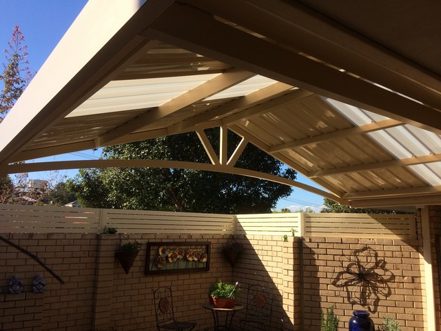 federation truss in court yard by great aussie patios